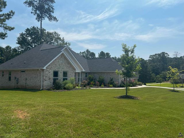 200 Wilsons Creek Bend, Bonaire, GA 31005
