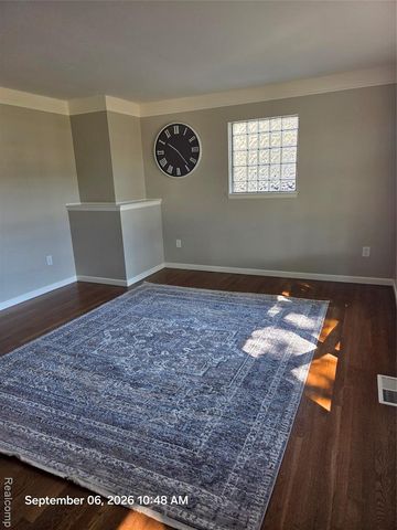 29651 Fairfield Drive, Warren, MI 48088