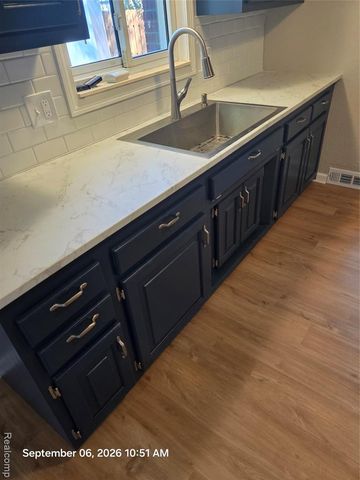 29651 Fairfield Drive, Warren, MI 48088