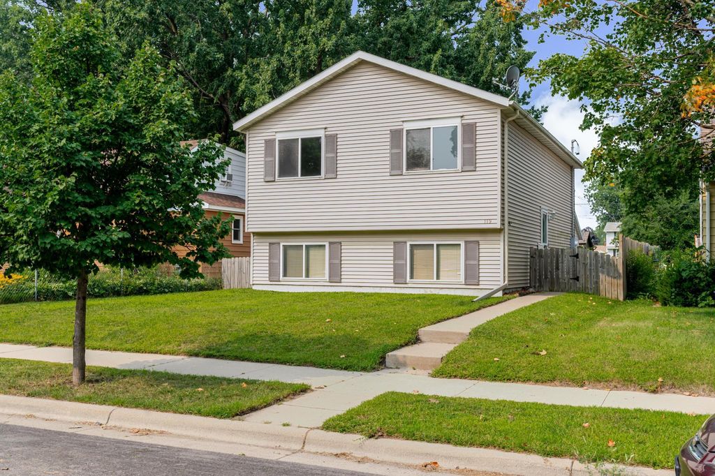 119 22nd Avenue N, Saint Cloud, MN 56303