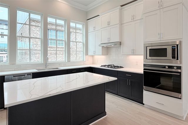 4613 Greenborough Lane, Dallas, TX 75219