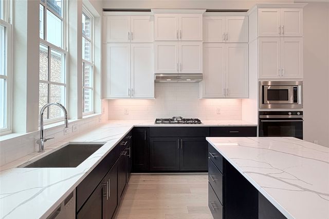 4613 Greenborough Lane, Dallas, TX 75219