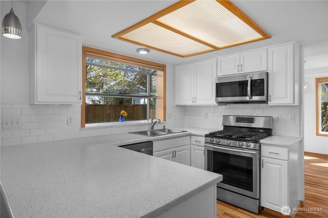 5464 Park Place Loop SE, Lacey, WA 98503