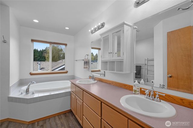 5464 Park Place Loop SE, Lacey, WA 98503