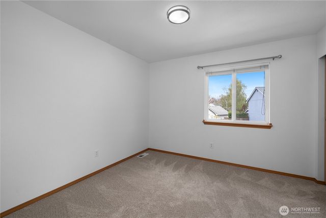 5464 Park Place Loop SE, Lacey, WA 98503