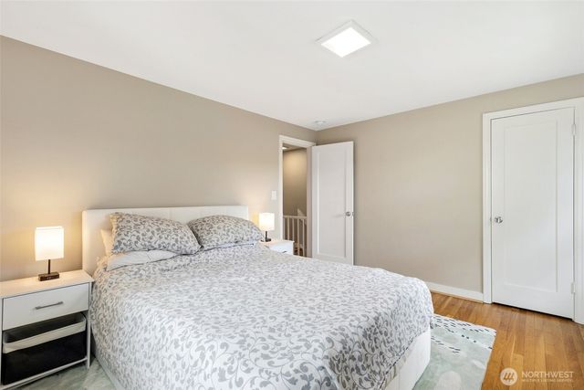 3008 31st Avenue W, Seattle, WA 98199