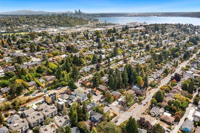 3008 31st Avenue W, Seattle, WA 98199