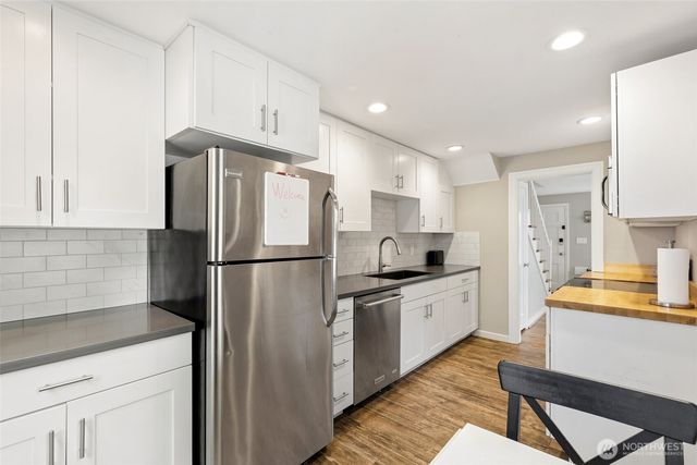 3008 31st Avenue W, Seattle, WA 98199