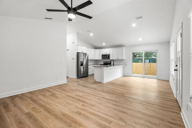 4532 Fourth Ave, St Augustine, FL 32095