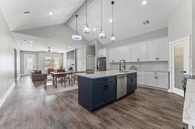 1109 Long Leaf Pine Street, Huffman, TX 77336