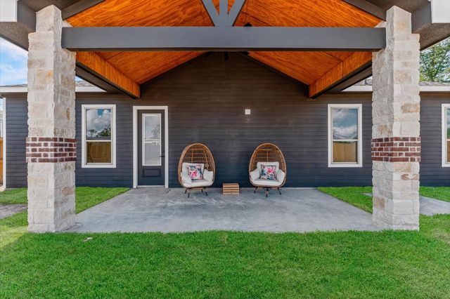 1109 Long Leaf Pine Street, Huffman, TX 77336