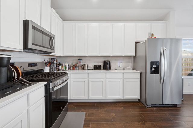 3260 Hunters Glen Drive, Aubrey, TX 76227