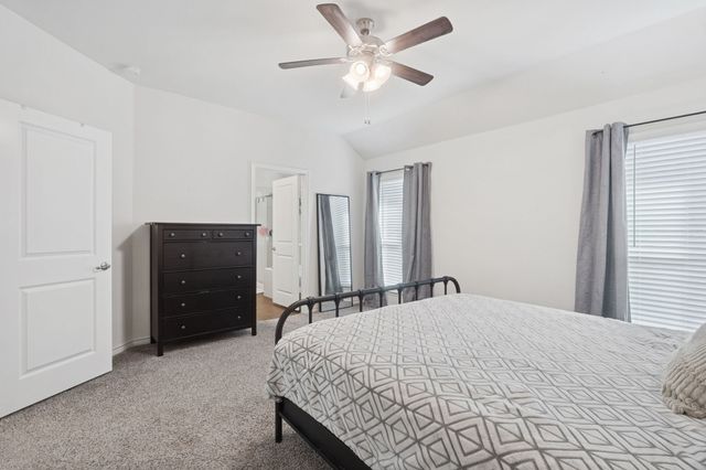 3260 Hunters Glen Drive, Aubrey, TX 76227