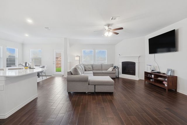 3260 Hunters Glen Drive, Aubrey, TX 76227