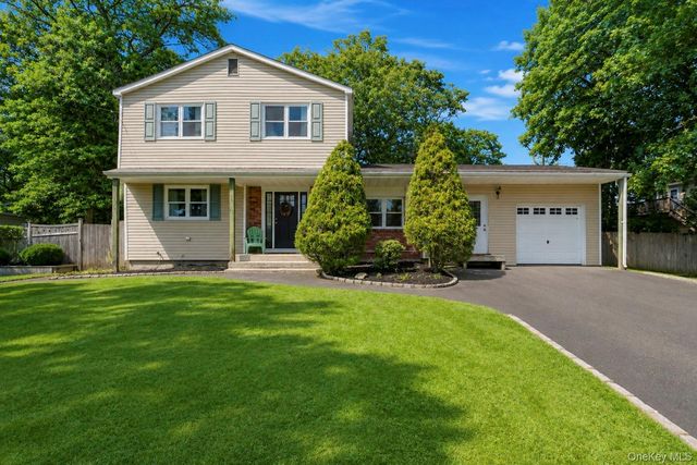 145 Sioux Street, Ronkonkoma, NY 11779