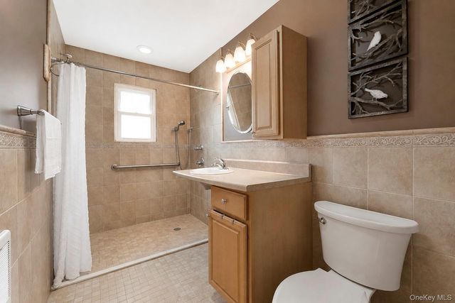 145 Sioux Street, Ronkonkoma, NY 11779