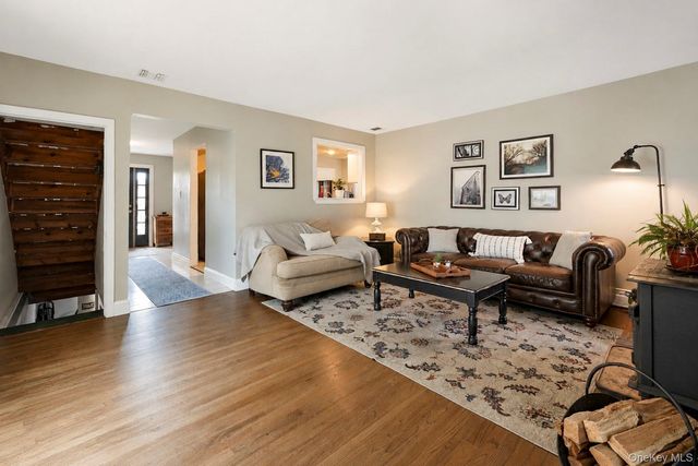 145 Sioux Street, Ronkonkoma, NY 11779