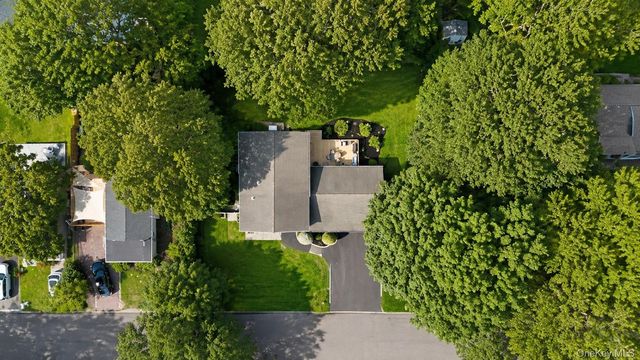 145 Sioux Street, Ronkonkoma, NY 11779
