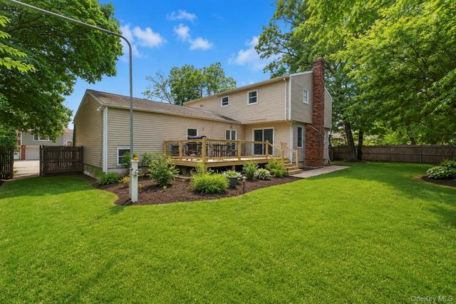 145 Sioux Street, Ronkonkoma, NY 11779