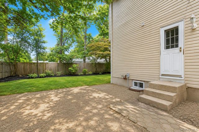 145 Sioux Street, Ronkonkoma, NY 11779