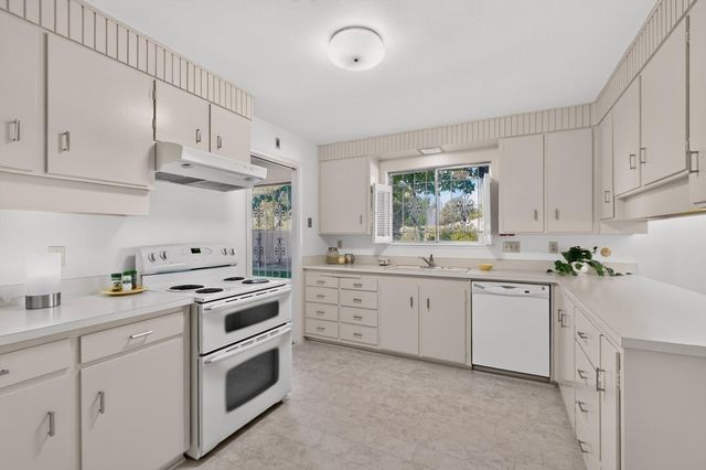 7700 Pickard Avenue NE, Albuquerque, NM 87110