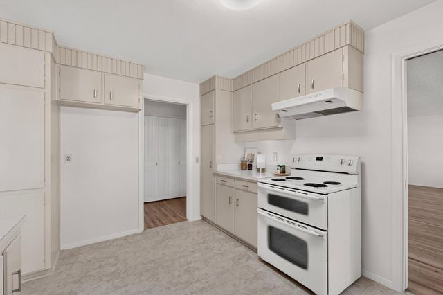 7700 Pickard Avenue NE, Albuquerque, NM 87110