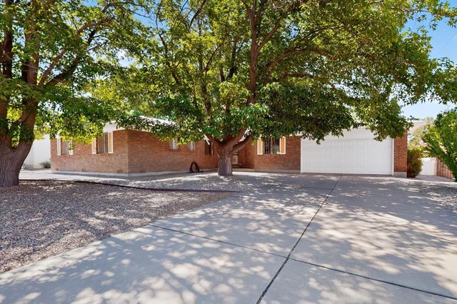 7700 Pickard Avenue NE, Albuquerque, NM 87110