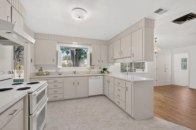 7700 Pickard Avenue NE, Albuquerque, NM 87110