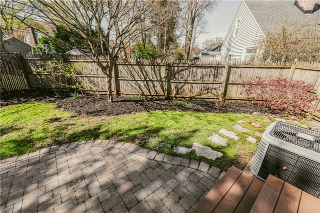 20 Lafayette Parkway, Brighton, NY 14625