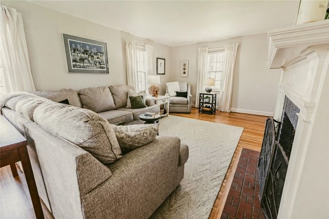 20 Lafayette Parkway, Brighton, NY 14625