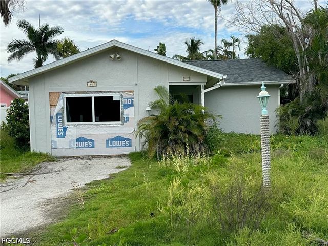 1653 Atlanta Plaza DR, Sanibel, FL 33957