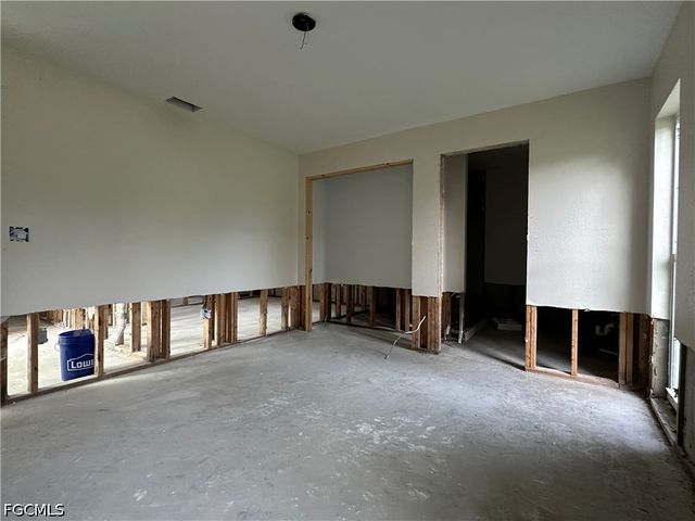 1653 Atlanta Plaza DR, Sanibel, FL 33957