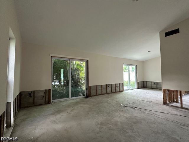 1653 Atlanta Plaza DR, Sanibel, FL 33957