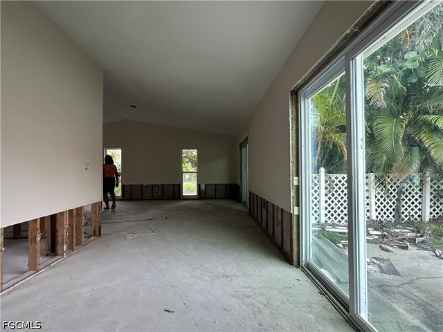 1653 Atlanta Plaza DR, Sanibel, FL 33957