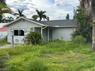 1653 Atlanta Plaza DR, Sanibel, FL 33957
