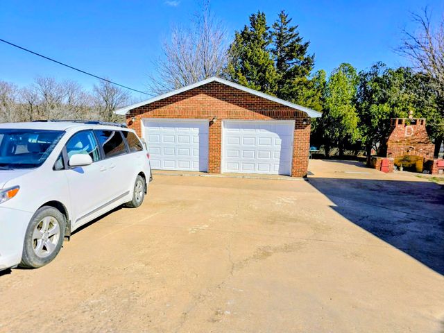 740 N Walnut St, Medicine Lodge, KS 67104