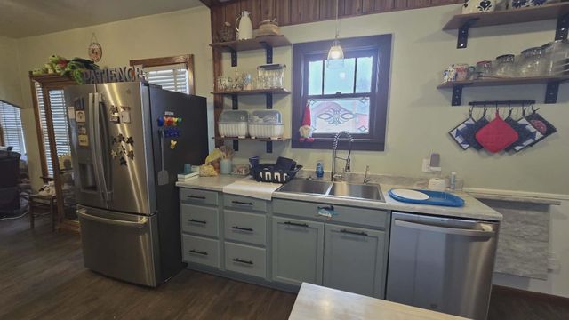 740 N Walnut St, Medicine Lodge, KS 67104