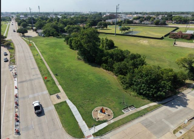 635 E Avenue B, Garland, TX 75040