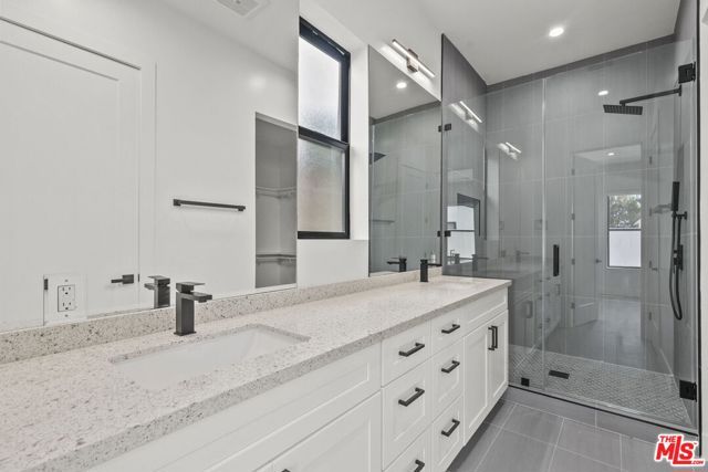 521 N Martel Avenue, Los Angeles, CA 90036