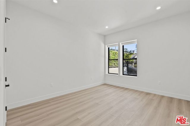 521 N Martel Avenue, Los Angeles, CA 90036