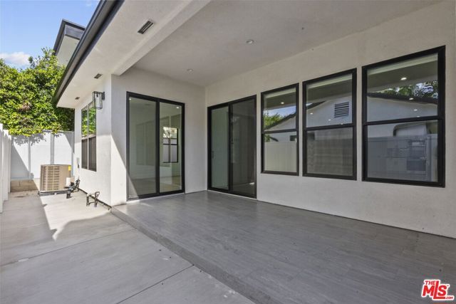 521 N Martel Avenue, Los Angeles, CA 90036