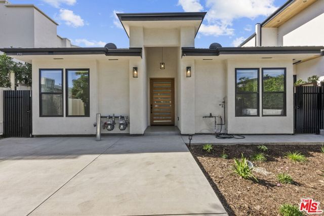 521 N Martel Avenue, Los Angeles, CA 90036