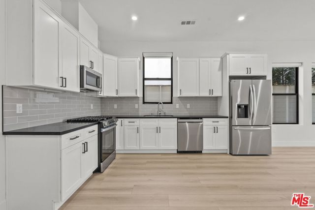 521 N Martel Avenue, Los Angeles, CA 90036