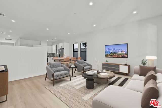 521 N Martel Avenue, Los Angeles, CA 90036