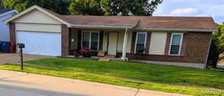 4221 Meadowgreen Trails Drive, St Louis, MO 63129