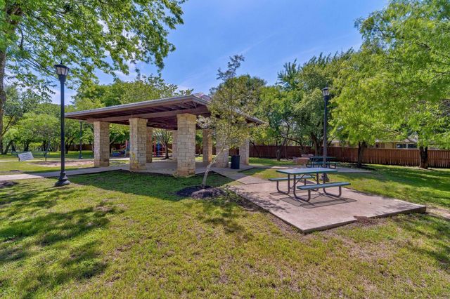 499 Still Hollow CRK, Buda, TX 78610