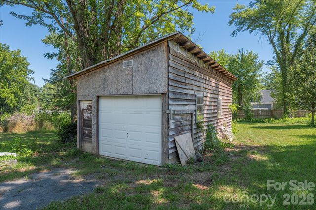 308 Substation Street, Hendersonville, NC 28792