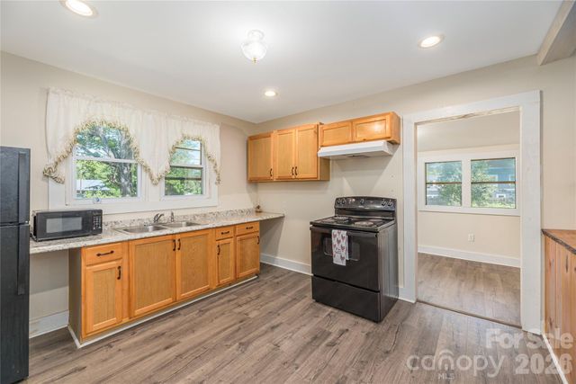 308 Substation Street, Hendersonville, NC 28792