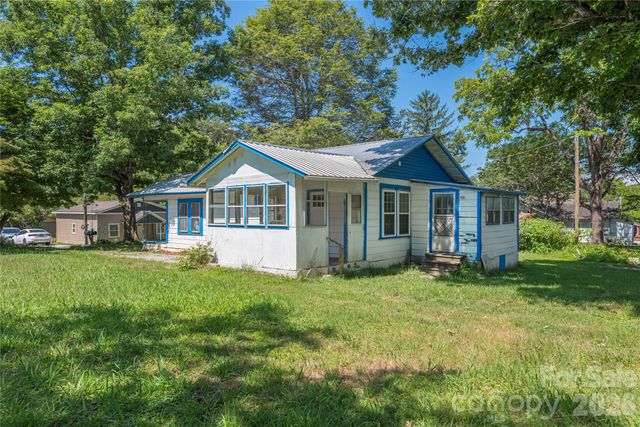 308 Substation Street, Hendersonville, NC 28792