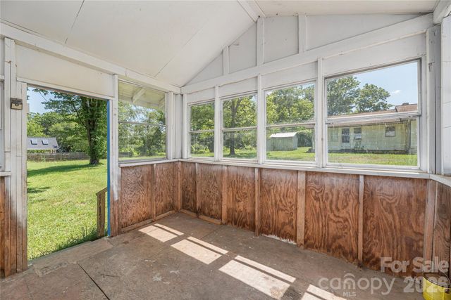 308 Substation Street, Hendersonville, NC 28792